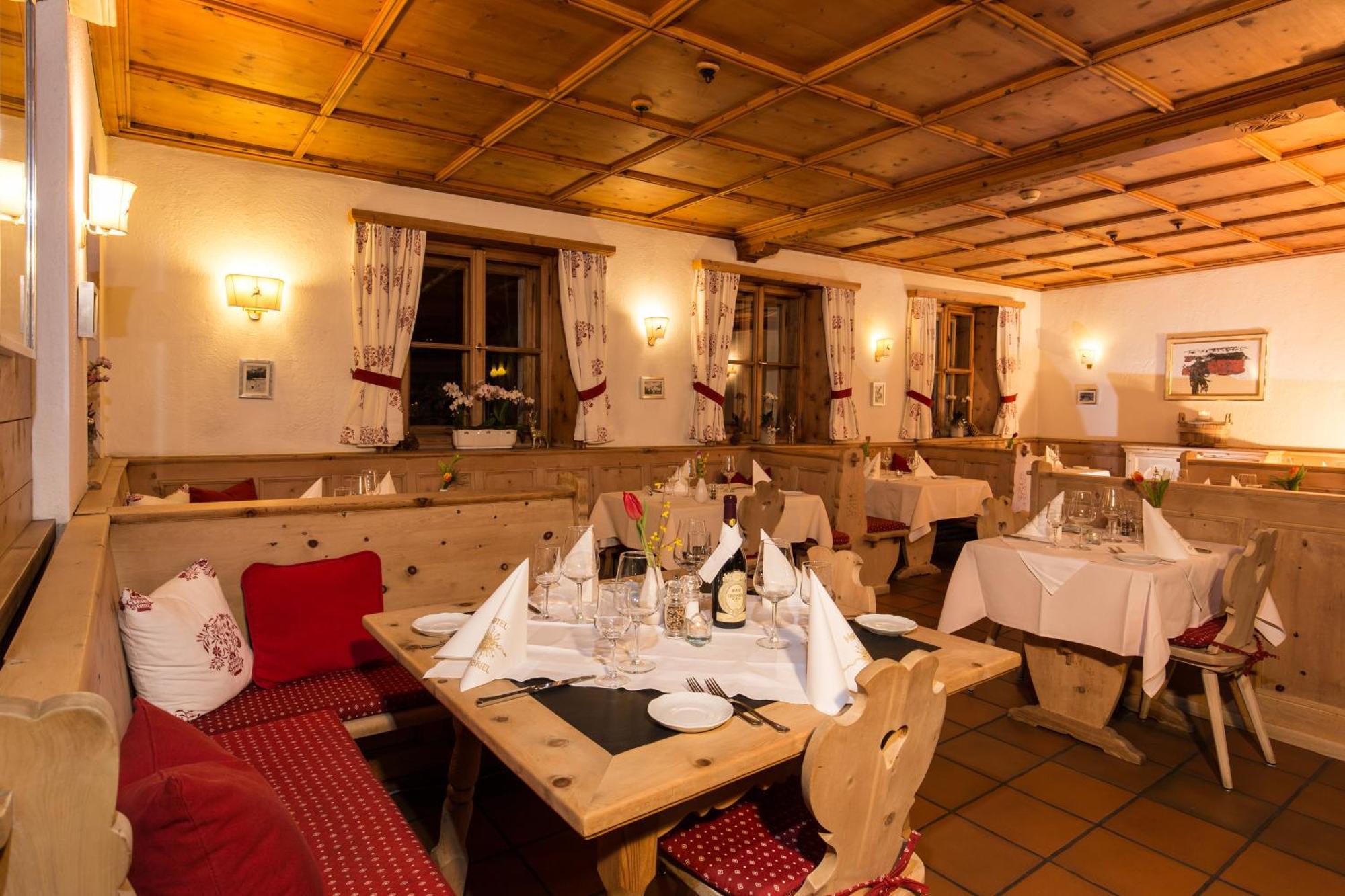 Hotel Restaurant Gabriel ชกูอล ภายนอก รูปภาพ