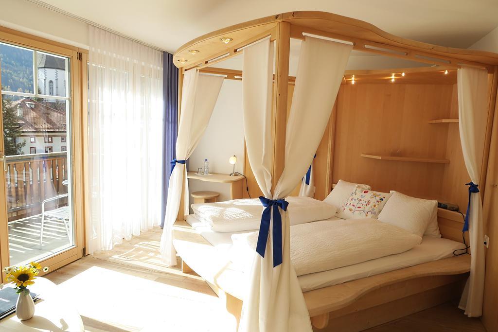 Hotel Restaurant Gabriel ชกูอล ภายนอก รูปภาพ