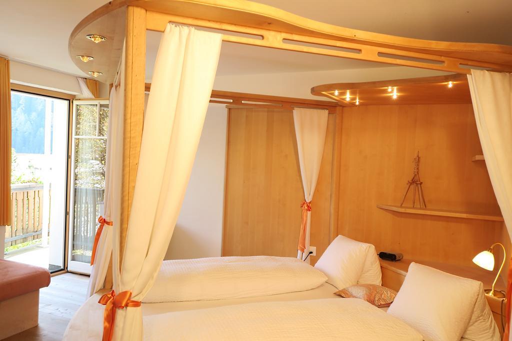 Hotel Restaurant Gabriel ชกูอล ภายนอก รูปภาพ